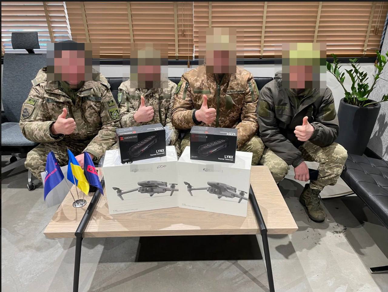 Favbet Foundation передал ВСУ еще два внедорожника, квадрокоптеры и тепловизоры